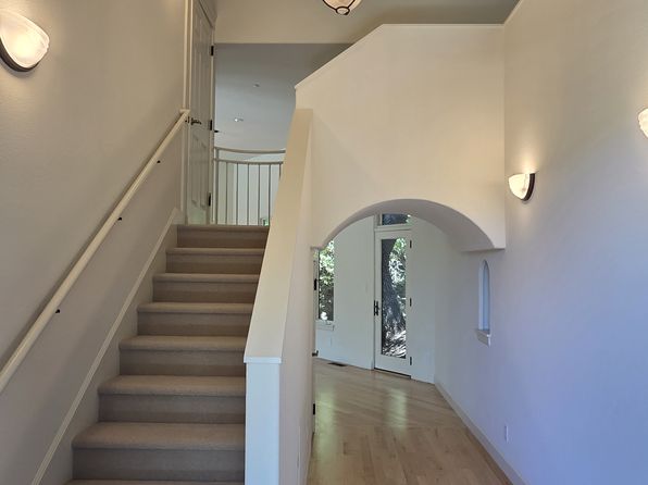 4 Meyer Pl