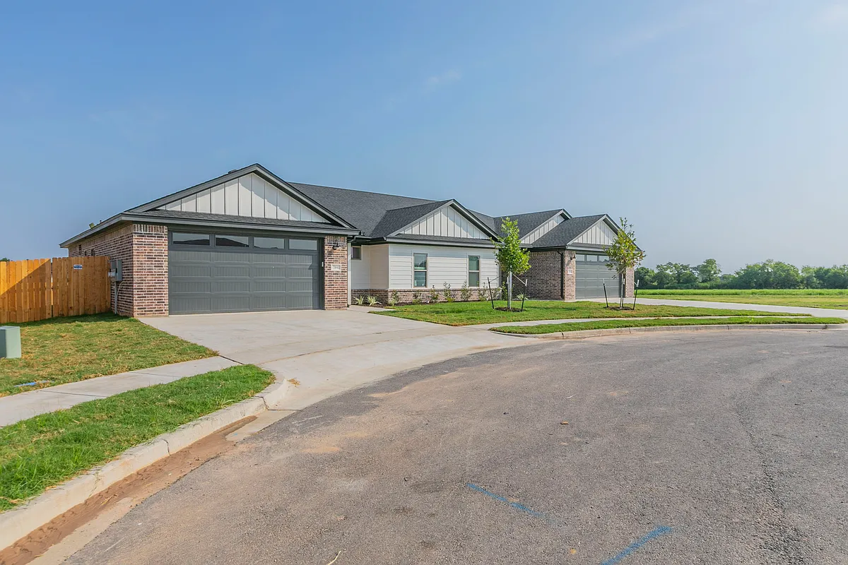 Building Photo - 704 Wind Sail Ct