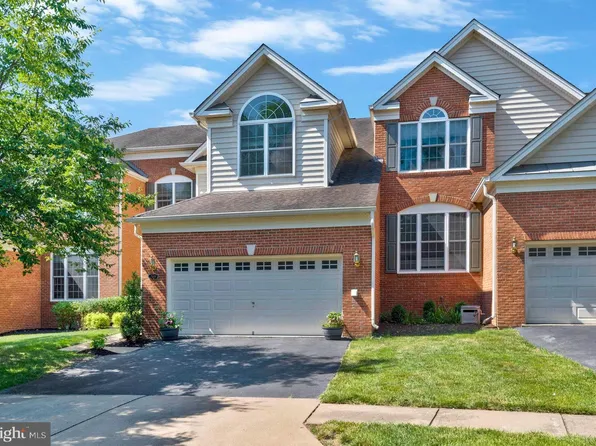 5784 Amelia Springs Cir, Haymarket, VA 20169