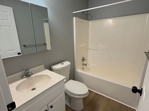 5th image of 301 N Doniphan St #4