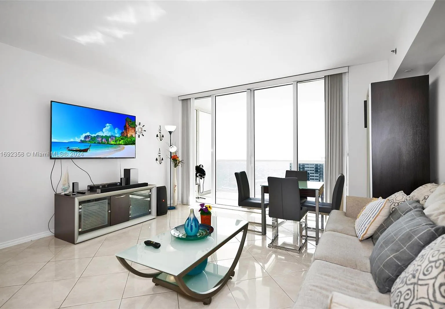 Beach Club Two Condo — Photo 2