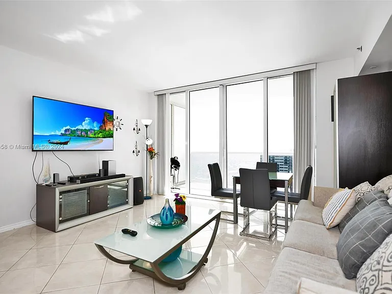 1830 S Ocean Dr #2505 — Photo 2