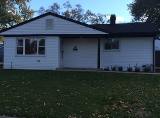 105 Hazard Rd, Carpentersville, IL 60110