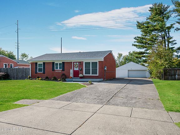 4th image of 11202 Thunder Dr