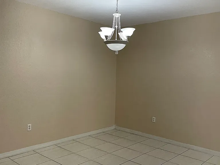 Dining room area 2