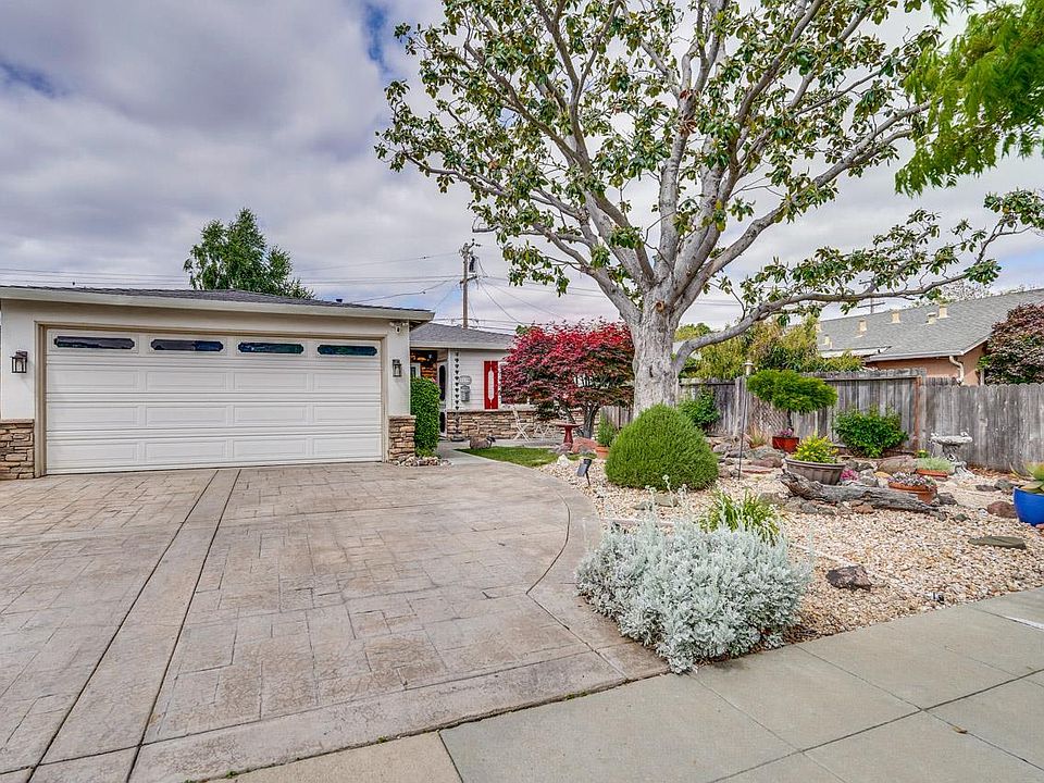1st image of 3139 Arroba Way