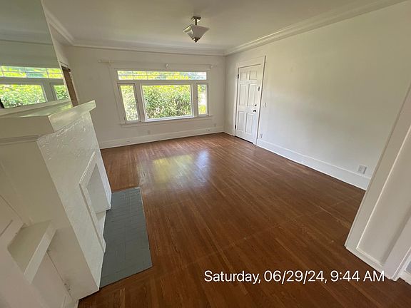4th image of 2038 Huntington Dr