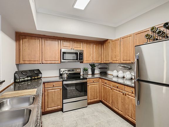 15 Kitchen