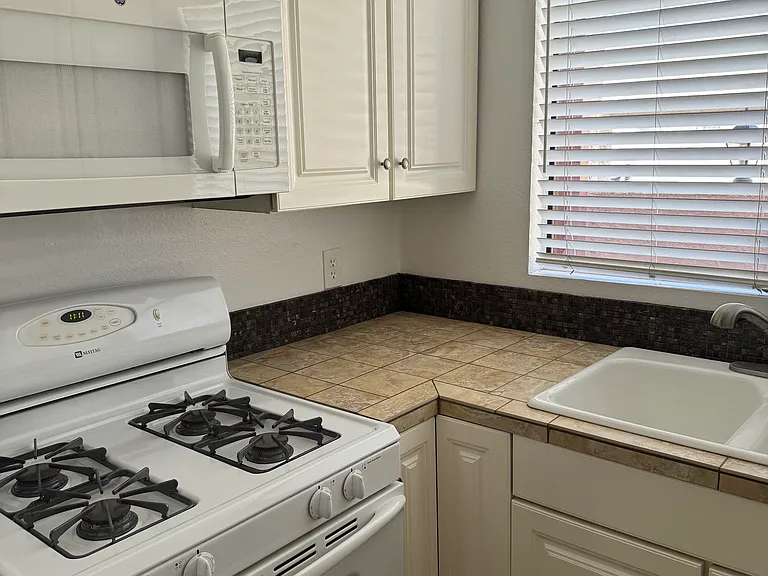 2165 E University Dr #187 — Photo 6