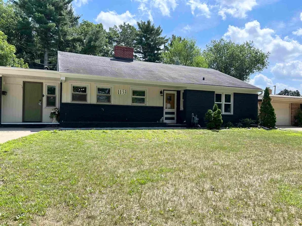 1153 Loch Dr, Green Bay, WI 54304