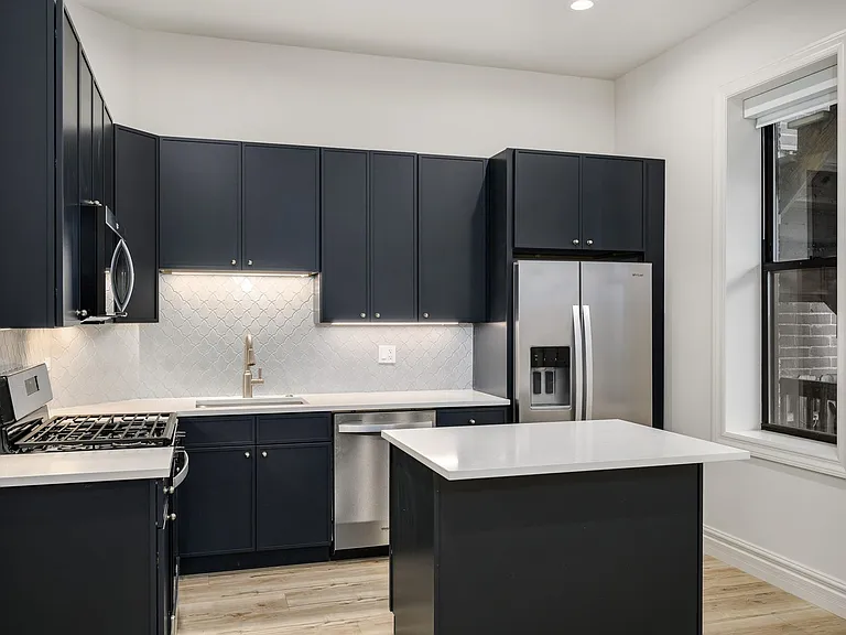 1710 W Belmont Ave #102 — Photo 6