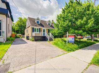 293 Poyntz Ave, Toronto, ON M2N 1J8