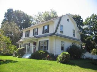 6 Chestnut St, Cornwall, NY 12518