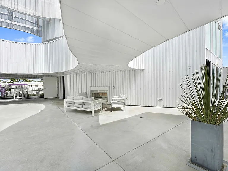 11700 Magnolia Blvd #210 — Photo 10