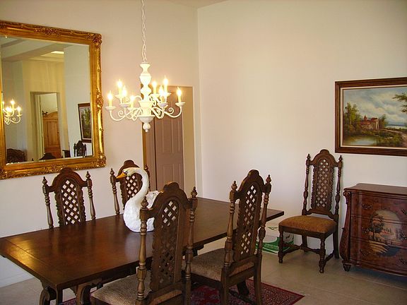 Formal Dining Elegance