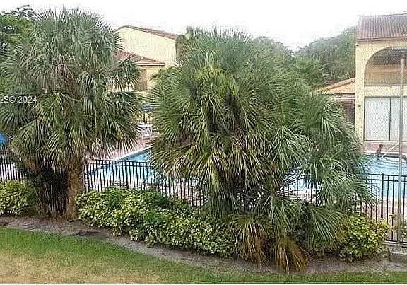 2nd image of 7740 Balboa St