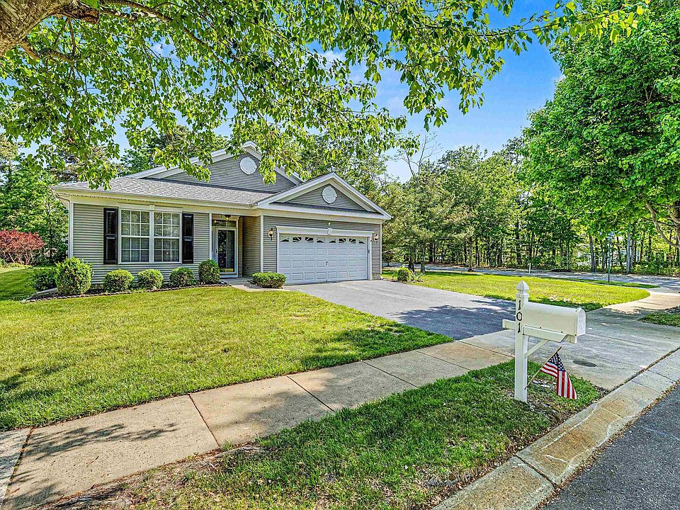 1st image of 101 Newcastle Ct