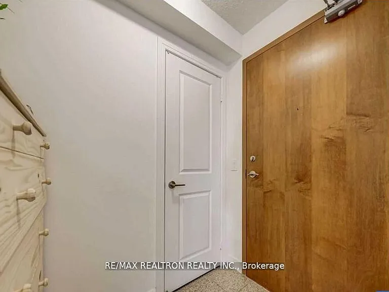 35 Bales Ave #1011 — Photo 12