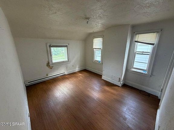 5th image of 520 N 5th St