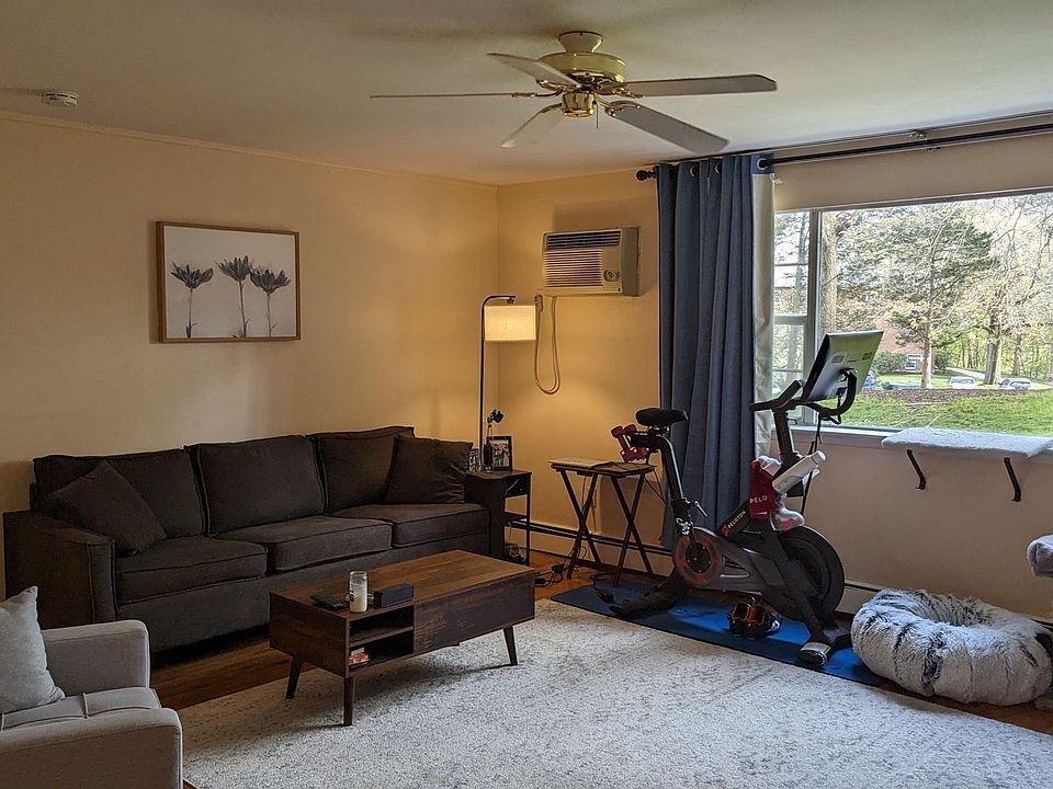 1st image of 47 Jacqueline Rd #3
