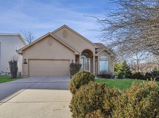 2816 68th St, Urbandale, IA 50322