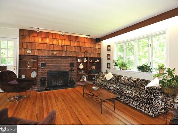 2nd image of 26 Wrick Ave