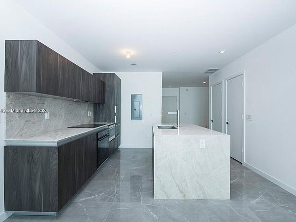 4th image of 480 NE 31st St Unit 2406