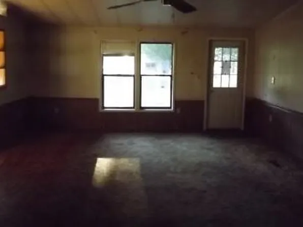 6121 Potters Ln, Pipersville, PA 18947