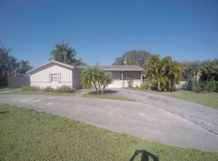 275 Camellia St, Palm Beach Gardens, FL 33410