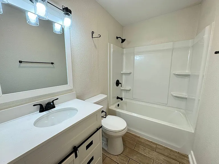 2316 Andover Dr — Photo 30