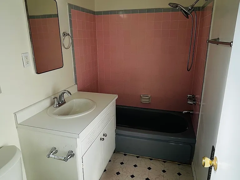 7719 Hampton Ave #12 — Photo 1