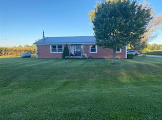 7902 S Ladoga Rd, Ladoga, IN 47954