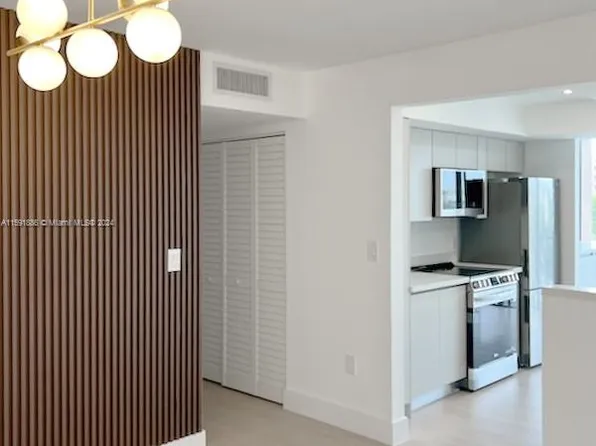 9400 W Flagler St APT 413, Miami, FL 33174