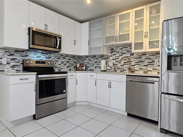 10350 SW 220th St APT 150, Miami, FL 33190