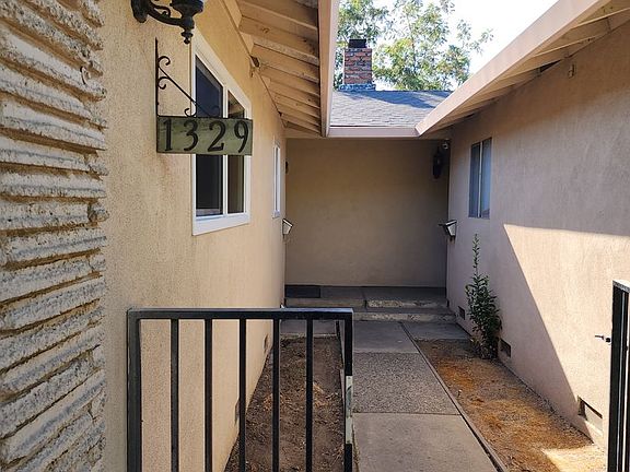 2nd image of 1329-1331 Rose Ave #1329