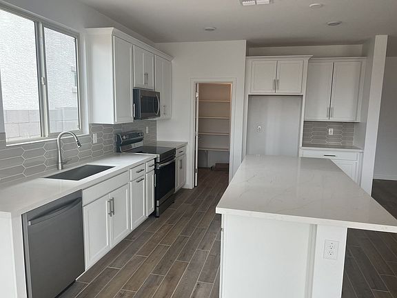 5th image of 18417 W Villa Chula Ln