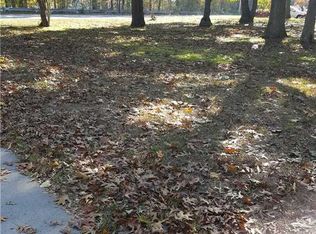 Bellport Ln, Medford, NY 11763