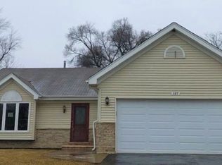 127 Devonshire Dr, Crete, IL 60417
