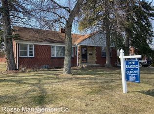 2703 Crooks Rd, Royal Oak, MI 48073