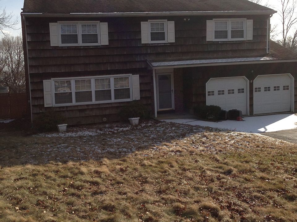 1st image of 6 Lonni Ln