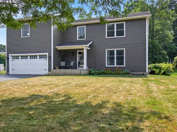 43 Dolman Dr, Rochester, NY 14624