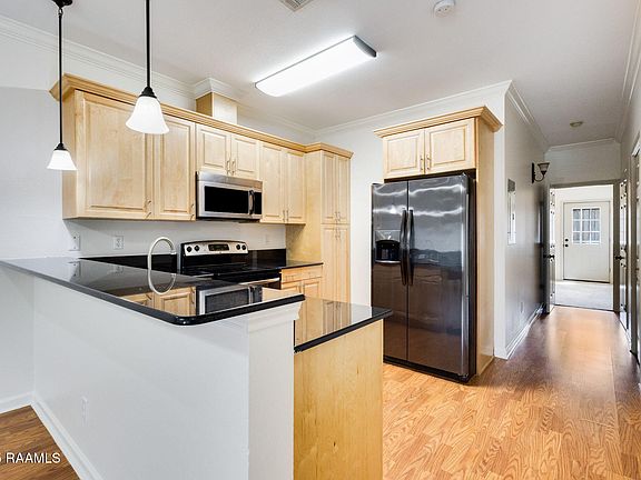 5th image of 103 Saint Germaine Cir