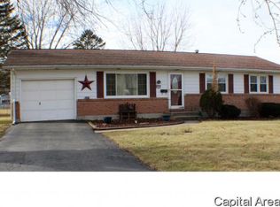818 Oak St, Galesburg, IL 61401