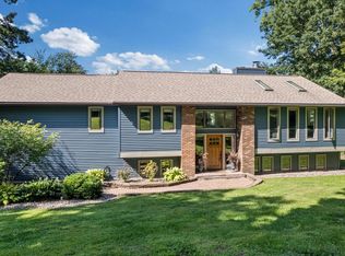 N1947 Forest Ridge DRIVE, La Crosse, WI 54601