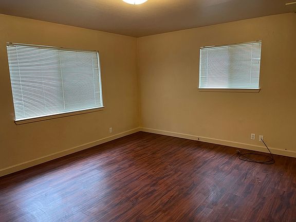 3rd image of 2504 Rose Ave #1