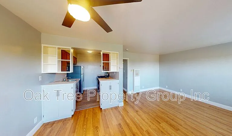 845 Macarthur Blvd #2 — Photo 4