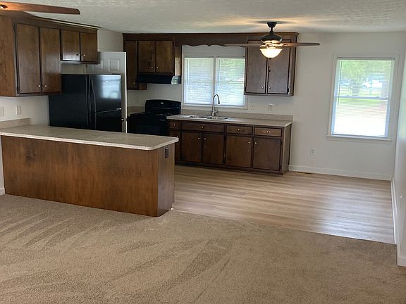 Kitchen - Dining room