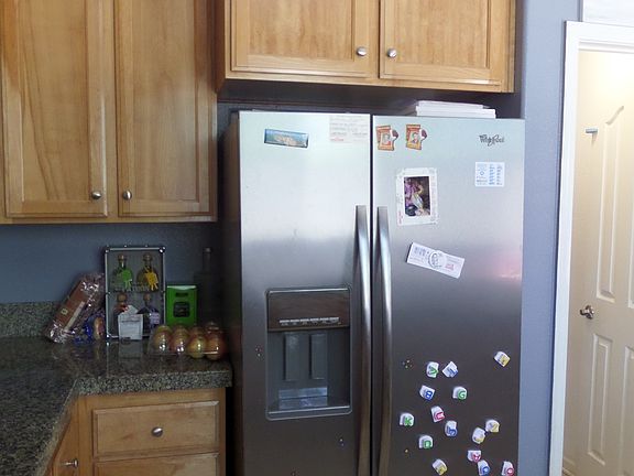 5th image of 431 Anjou Cir