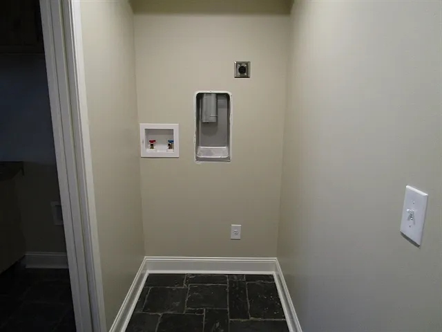 406 Howell Xing — Photo 28