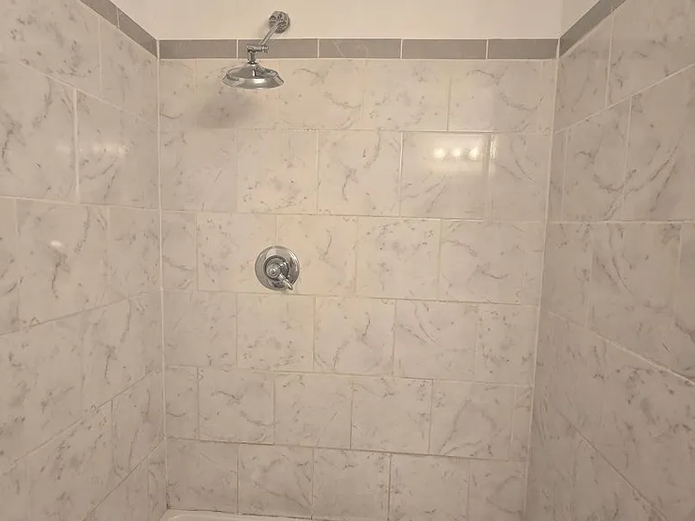 920 W Farrall St — Photo 24